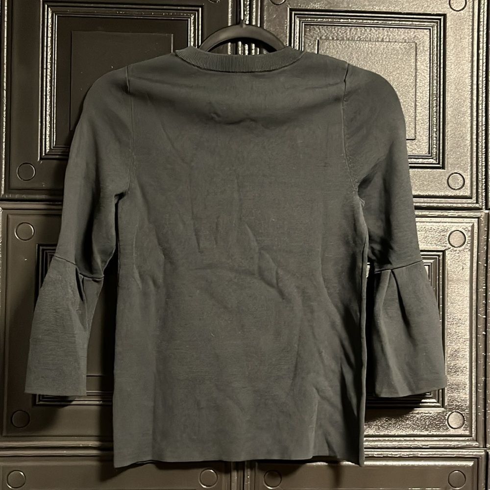 H&M Knit top - Picture 2 of 2